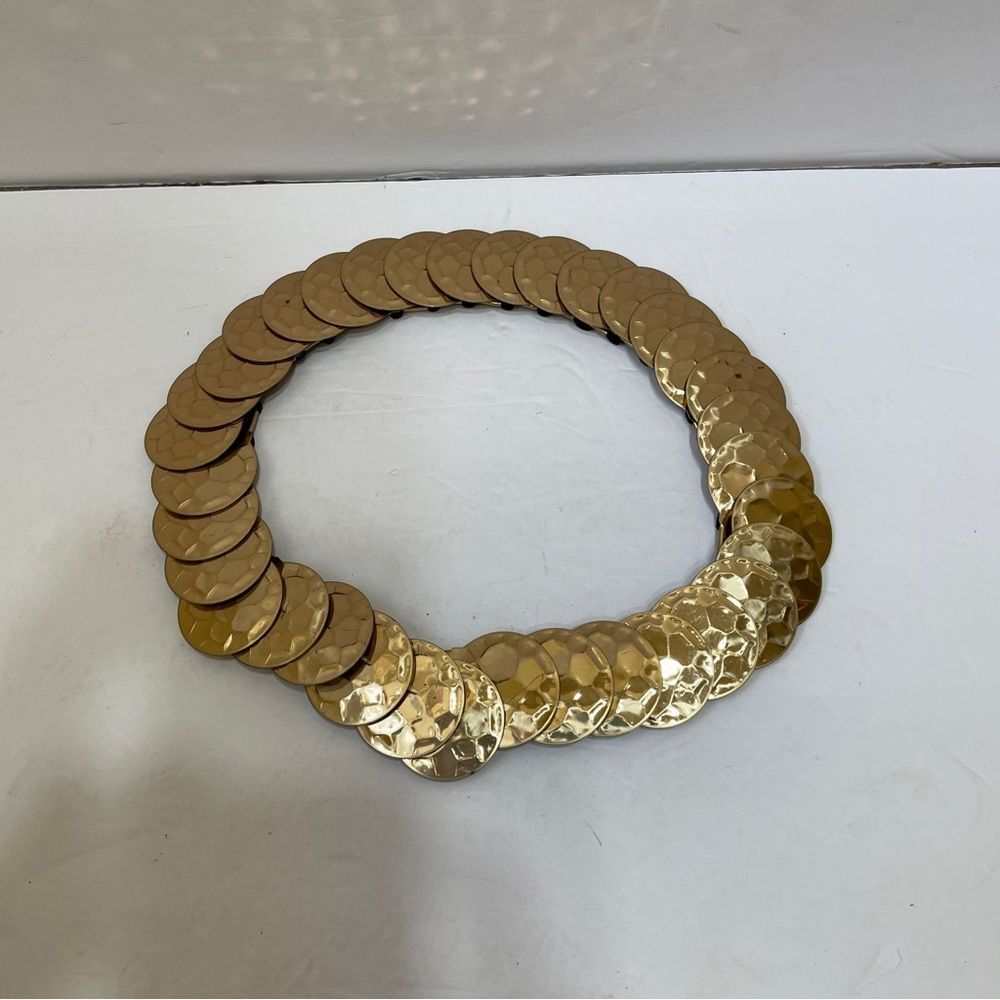 GOLDTONE STRETCH BELT WITH ROUND MEDALLIONS - Picture 6 of 6